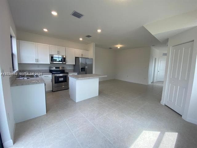 593 NE 208th Ter photo 16