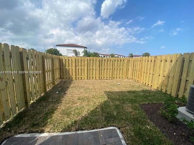 593 NE 208th Ter photo 14