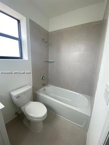 593 NE 208th Ter photo 29