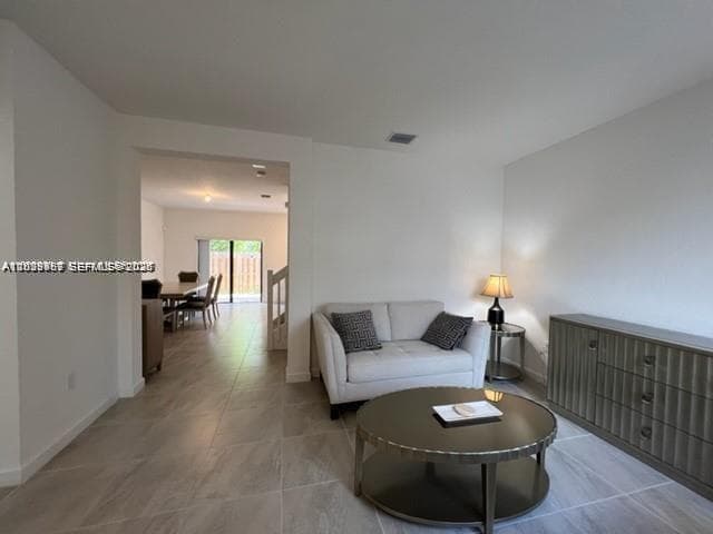 327 NE 208th Ter photo 3
