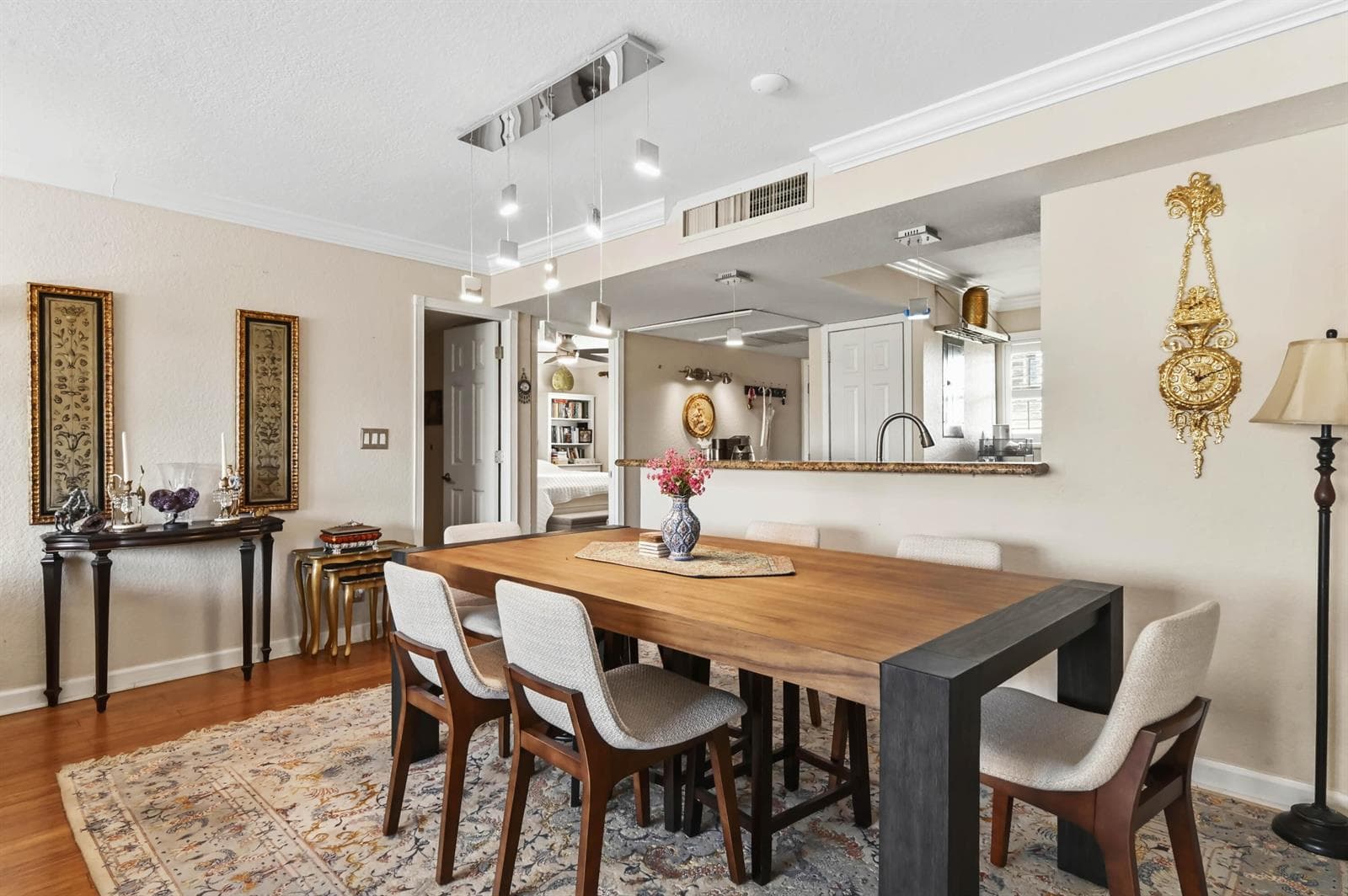 13 Dining area 03
