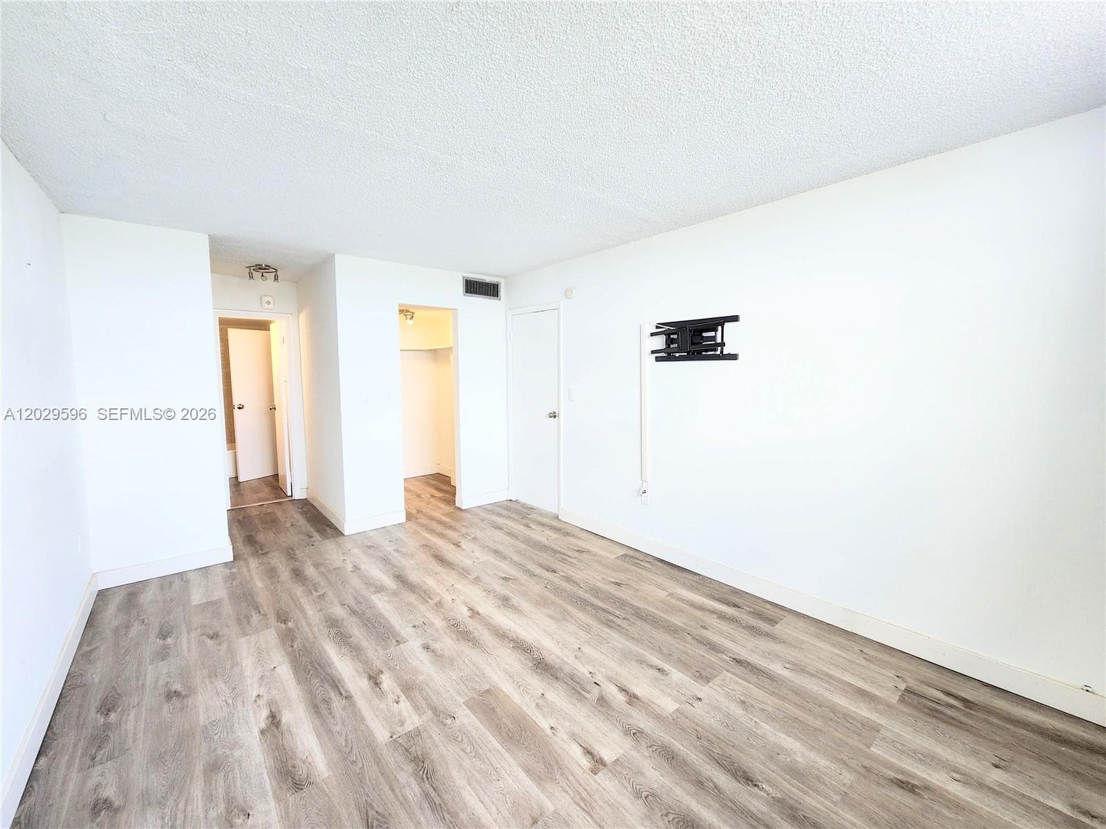 TALL TREES CONDO · #610 in North Miami Beach - Photo 14