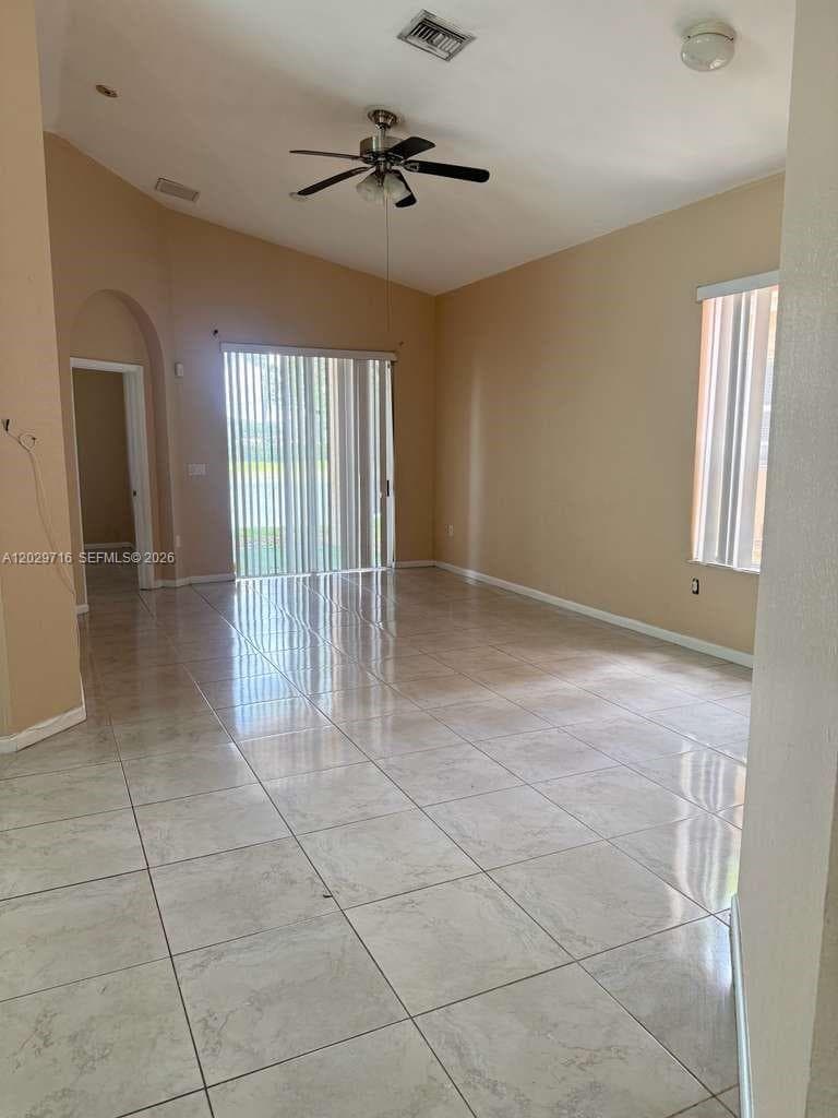 3766 NE 9th Ct #3766 photo 6