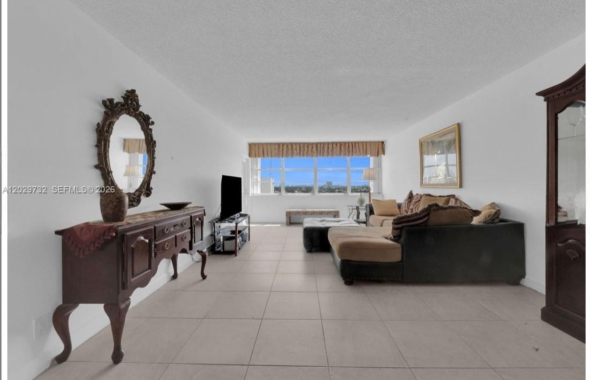 EAST POINT TOWERS CONDO · #1222 in Fort Lauderdale - Photo 4