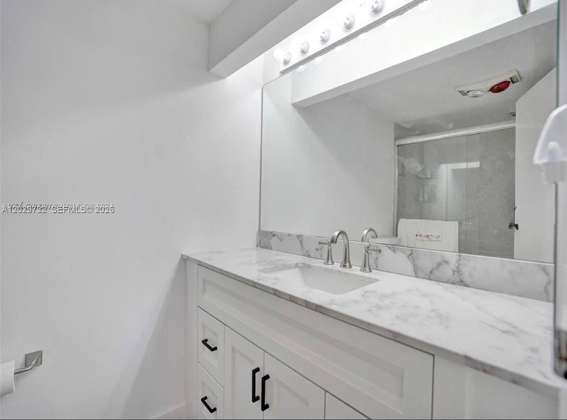 EAST POINT TOWERS CONDO · #1222 in Fort Lauderdale - Photo 25