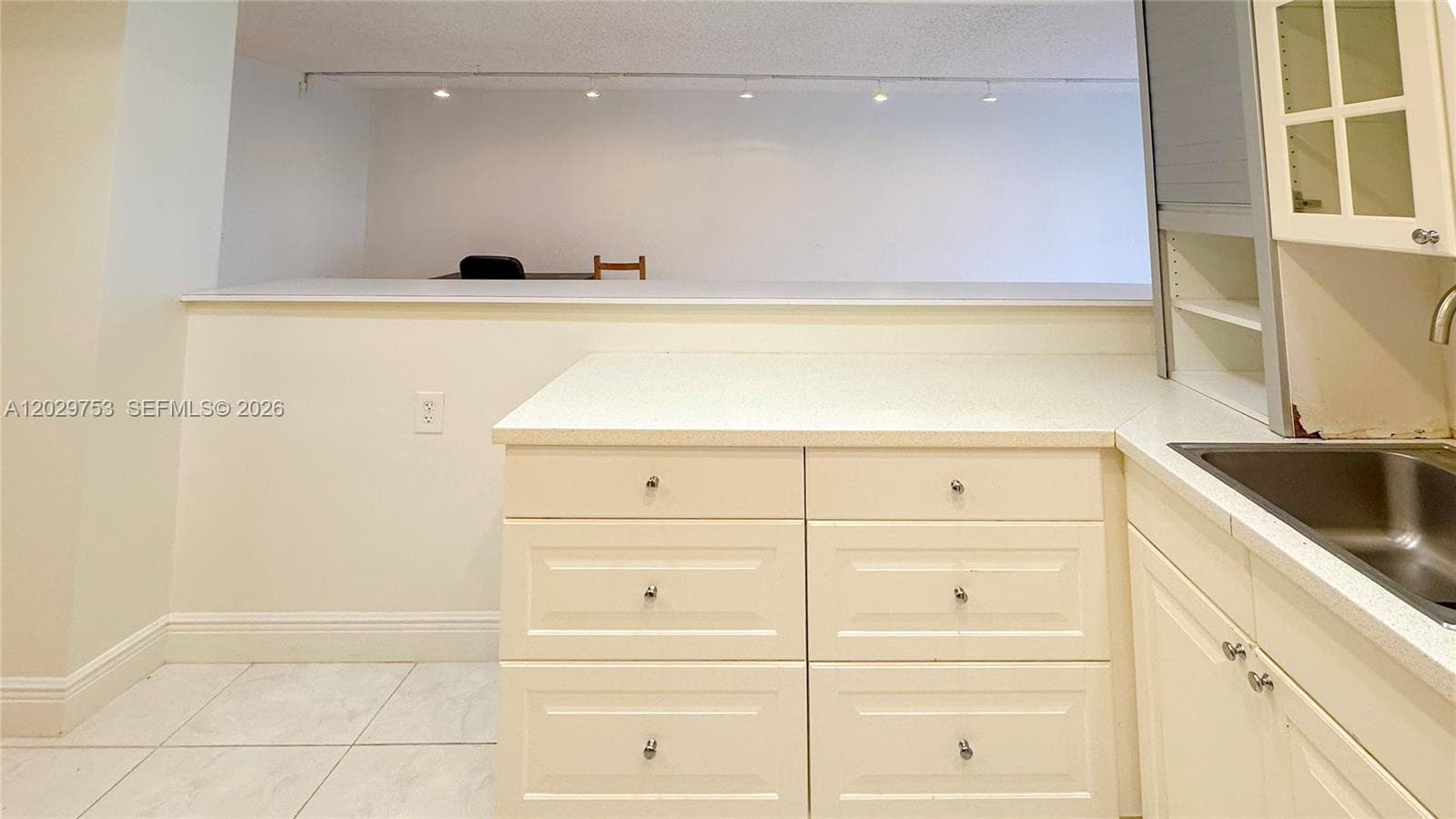 Oceanview Park Condo · #323 in Hallandale Beach - Photo 3