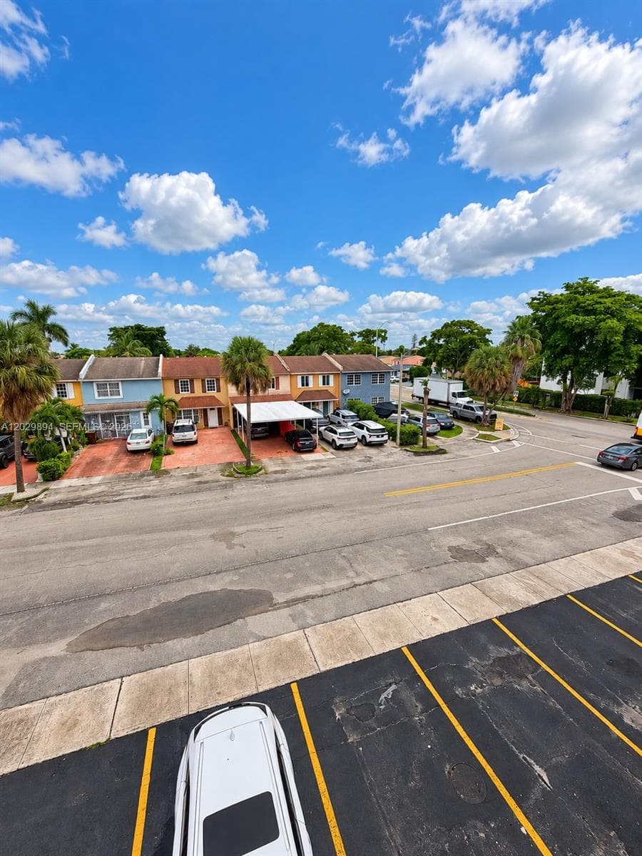 W & C Condo · #317 in Hialeah - Photo 32