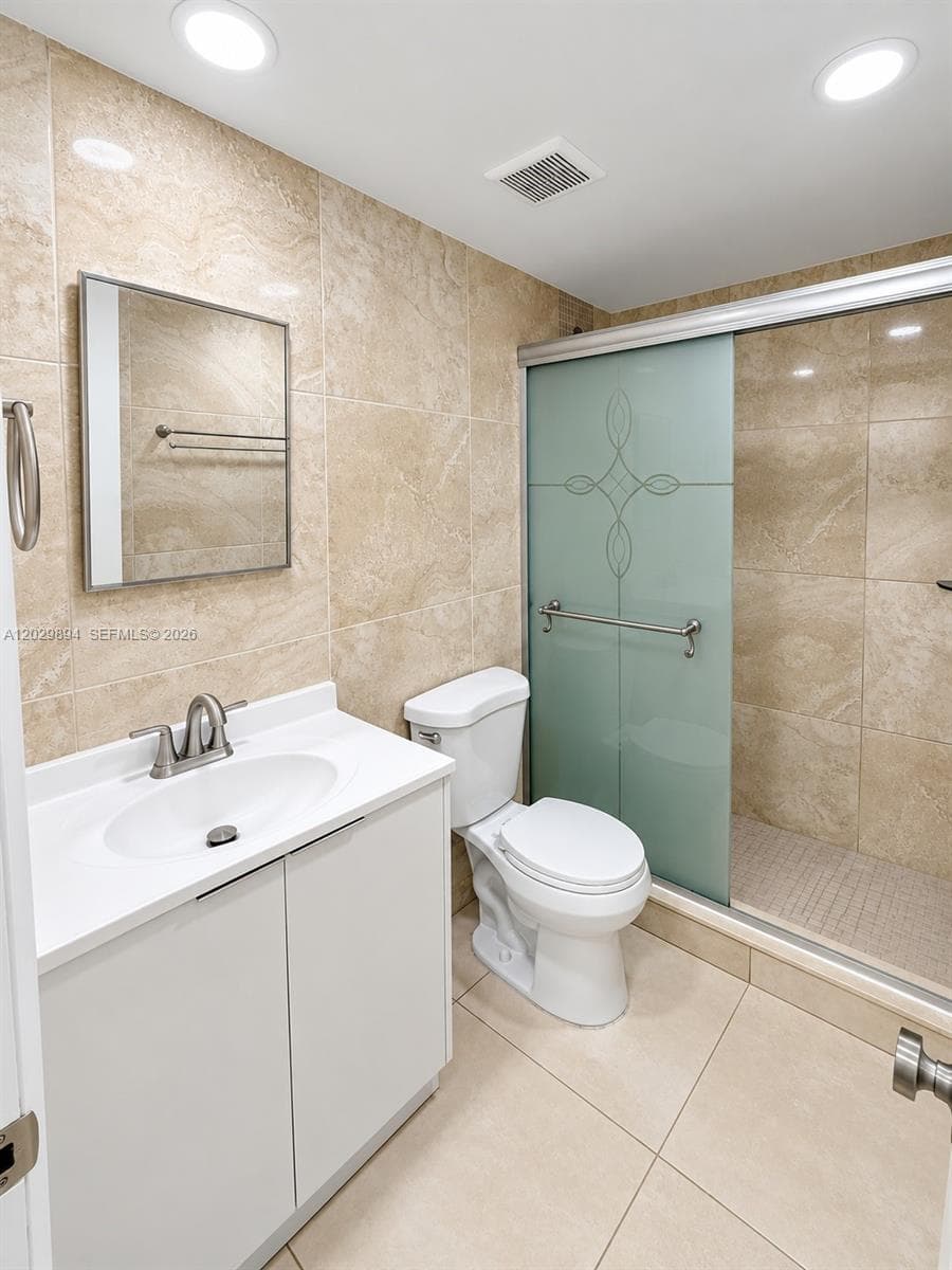 W & C Condo · #317 in Hialeah - Photo 24