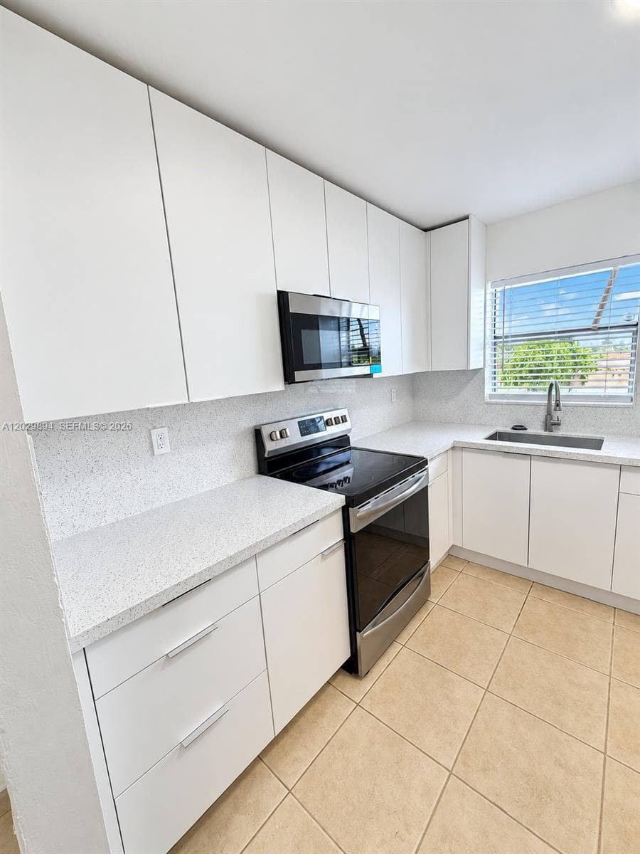 W & C Condo · #317 in Hialeah - Photo 11