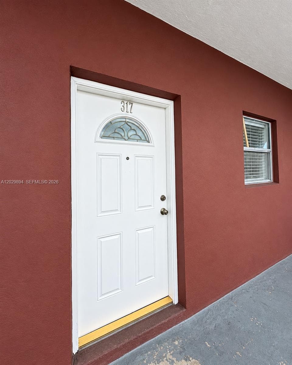 W & C Condo · #317 in Hialeah - Photo 4
