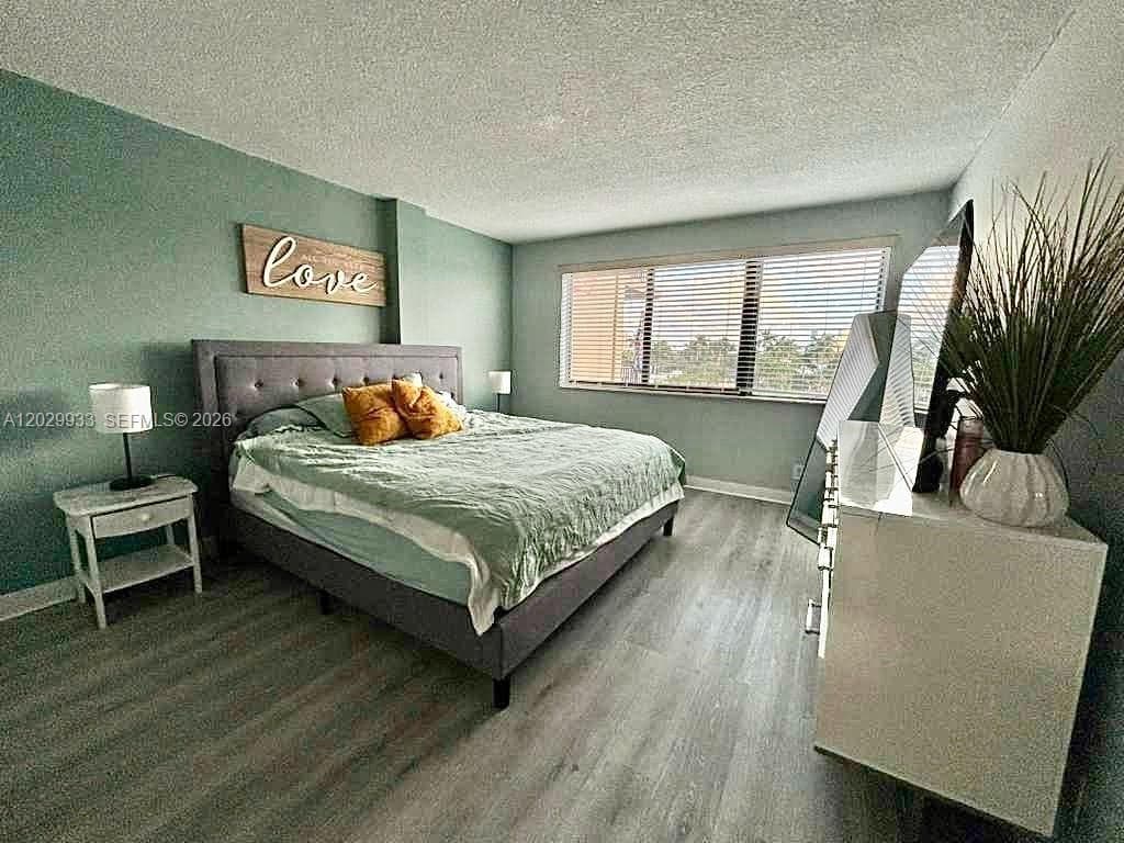 YACHT CLUB CONDO · #406 in Hallandale Beach - Photo 10