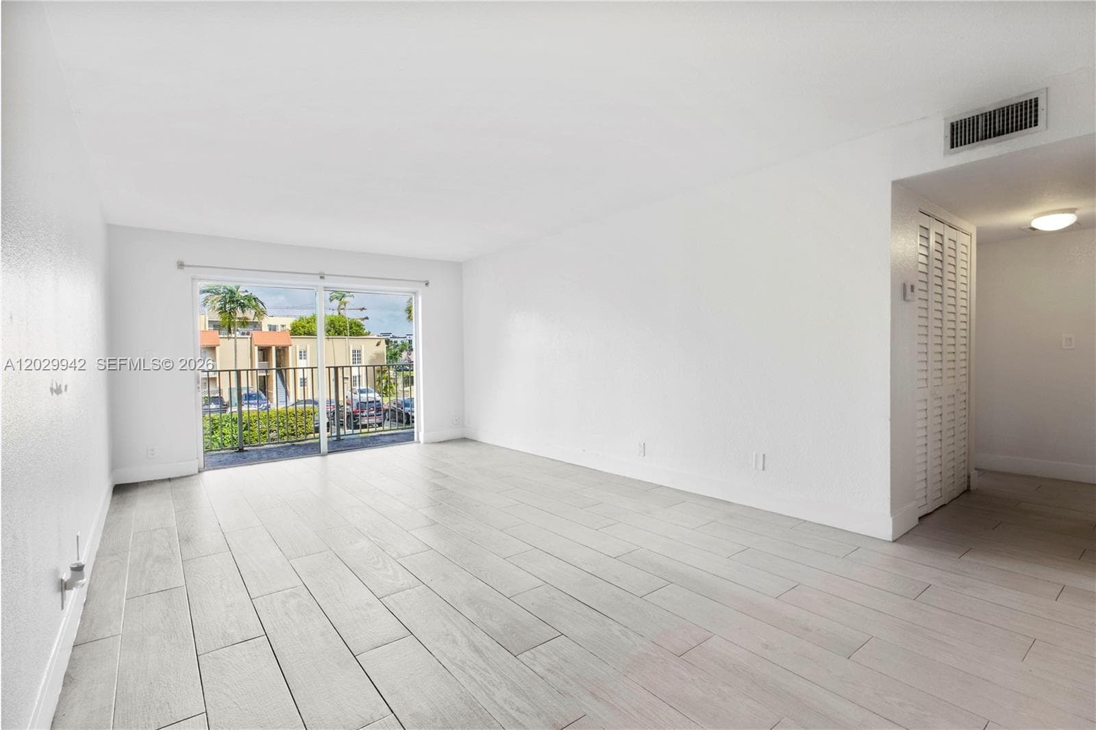 DORAL GARDENS II · #211 in Doral - Photo 12