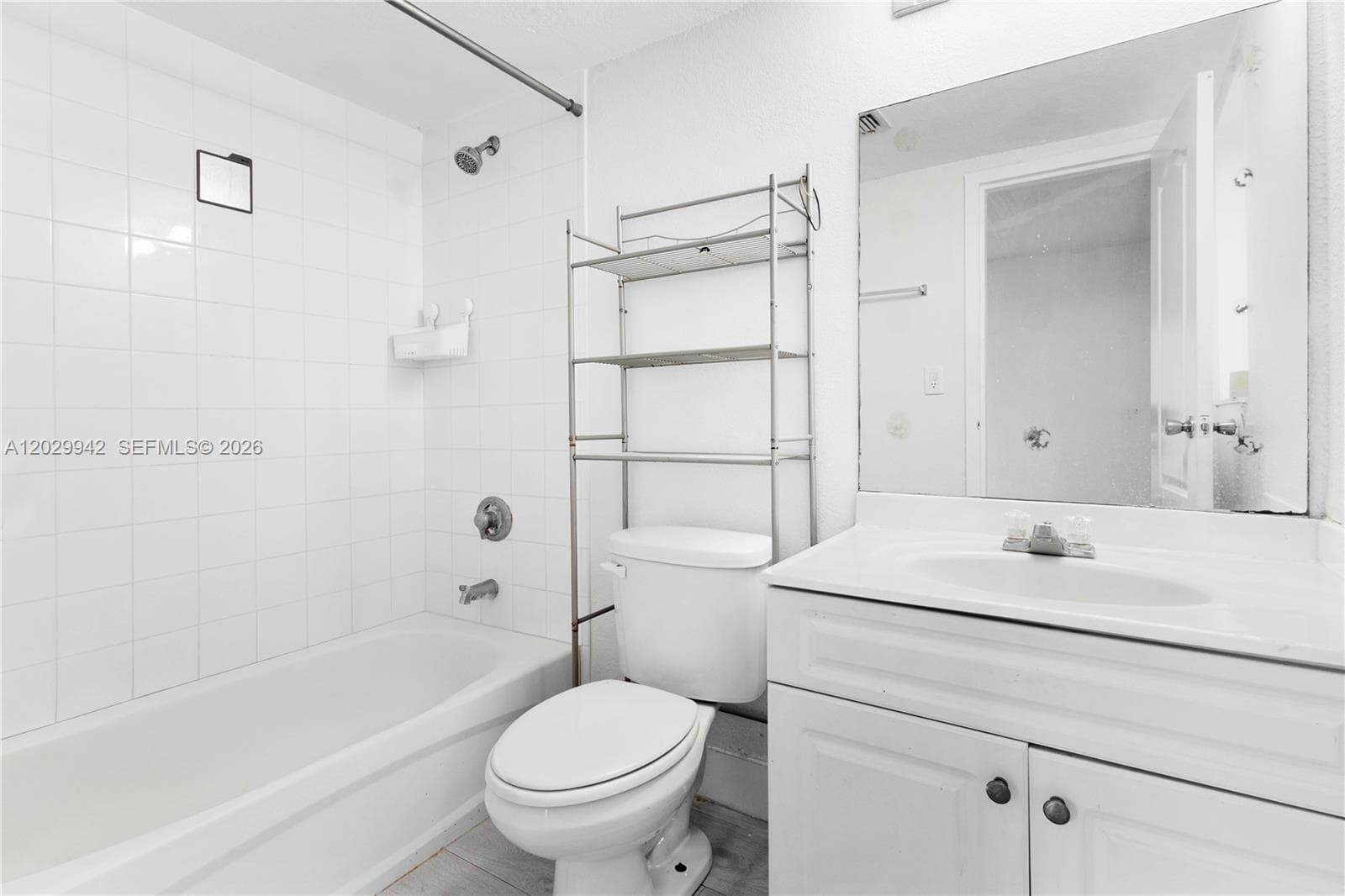 DORAL GARDENS II · #211 in Doral - Photo 24