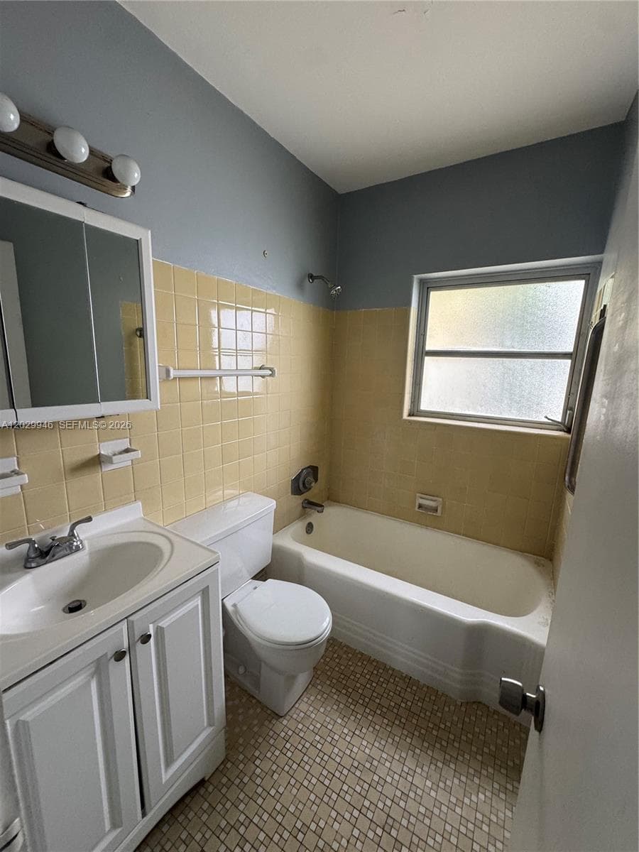 HARBOUR BAY CONDO · #D3 in Bay Harbor Islands - Photo 5