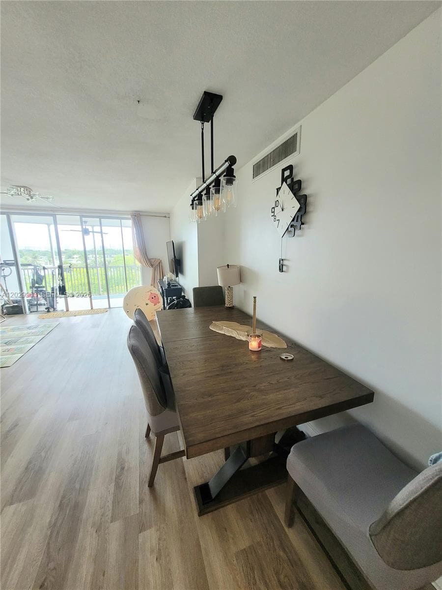 JADE WINDS GROUP - · #611-2 in Miami - Photo 3