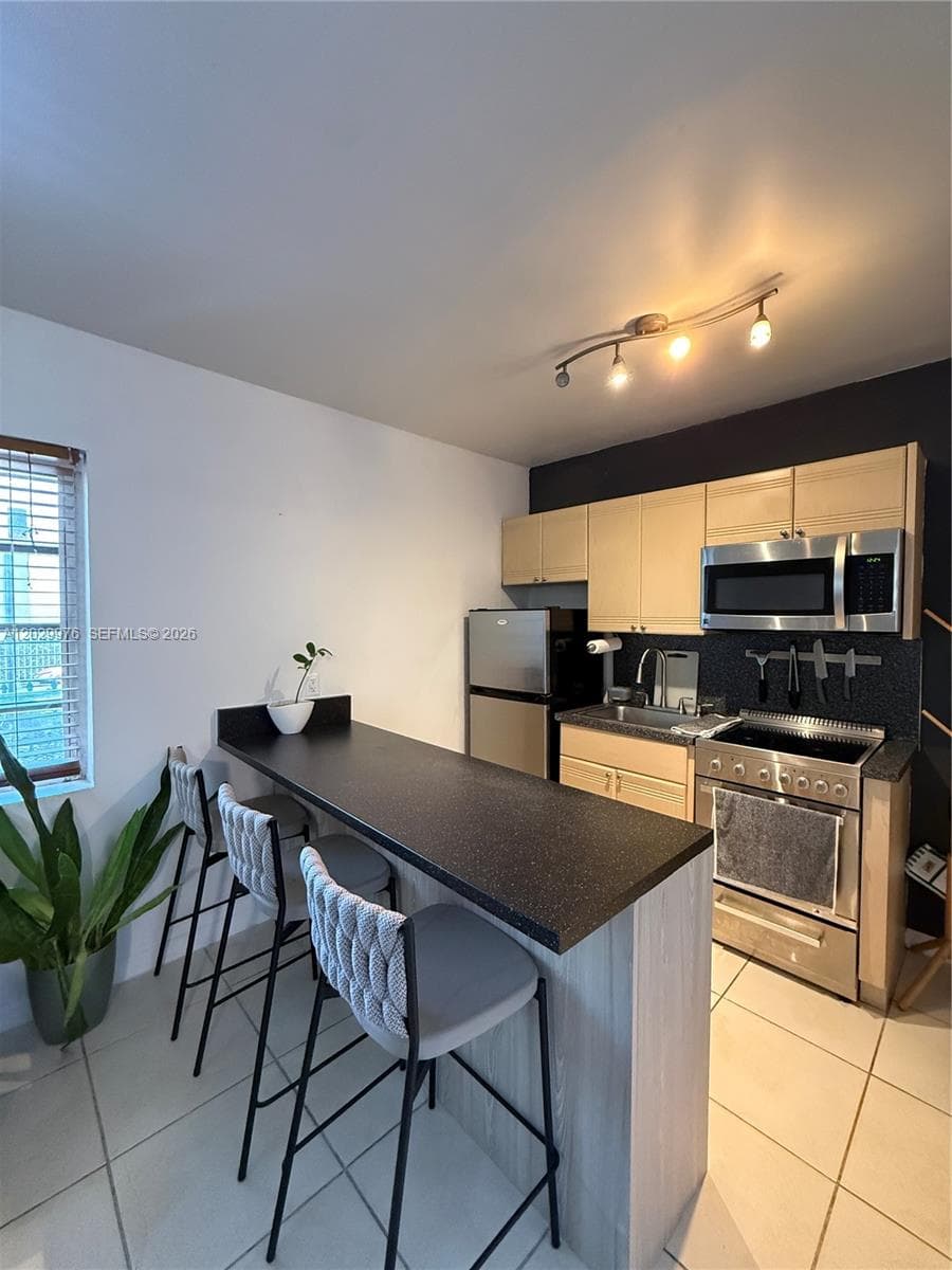 601 CONDO · #3 in Miami Beach - Photo 1