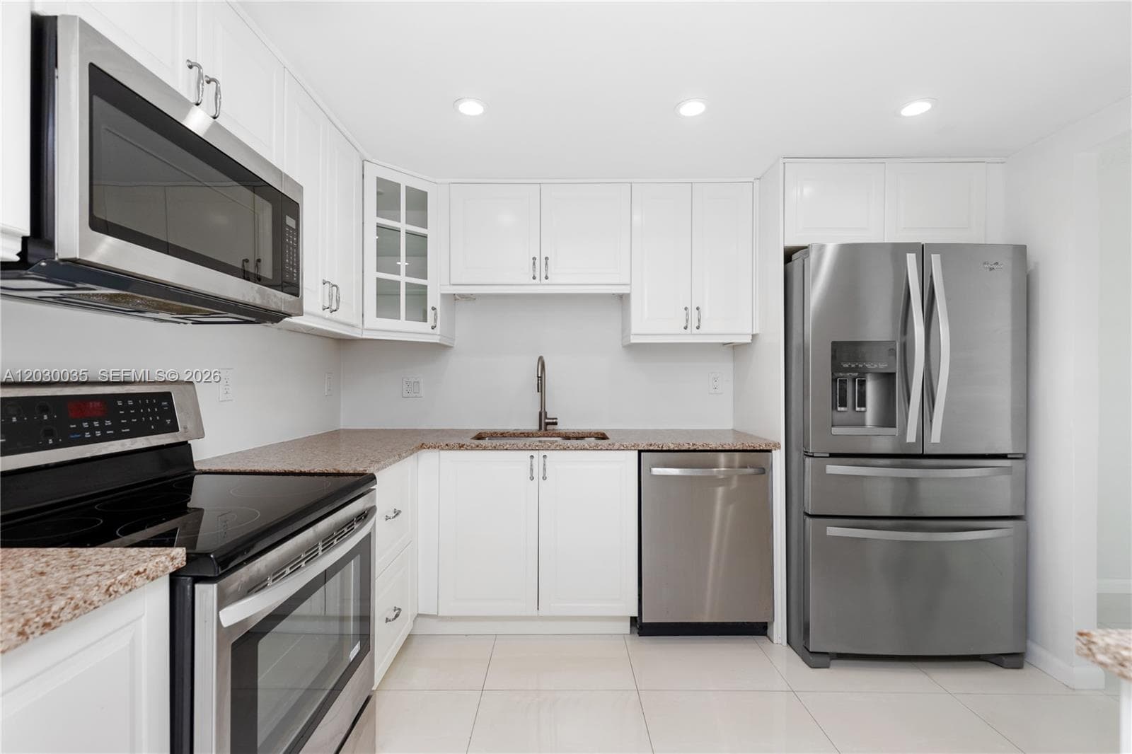 CAPE FLORIDA CLIB CONDO P · #207 in Key Biscayne - Photo 3