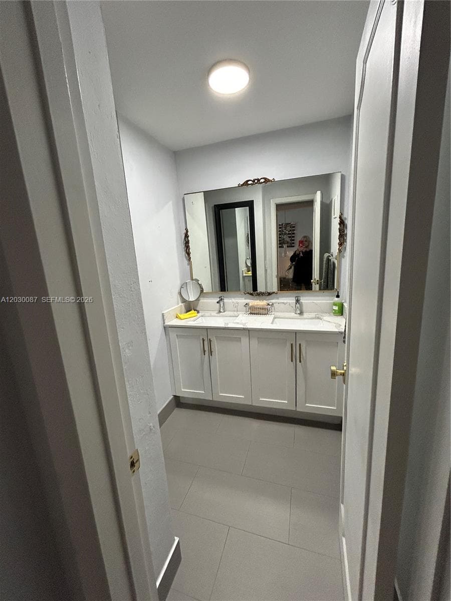 FIRST GULFSTREAM GARDEN · #206A in Hallandale Beach - Photo 26