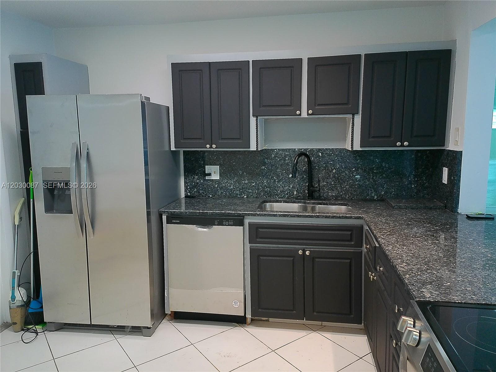 FIRST GULFSTREAM GARDEN · #206A in Hallandale Beach - Photo 3