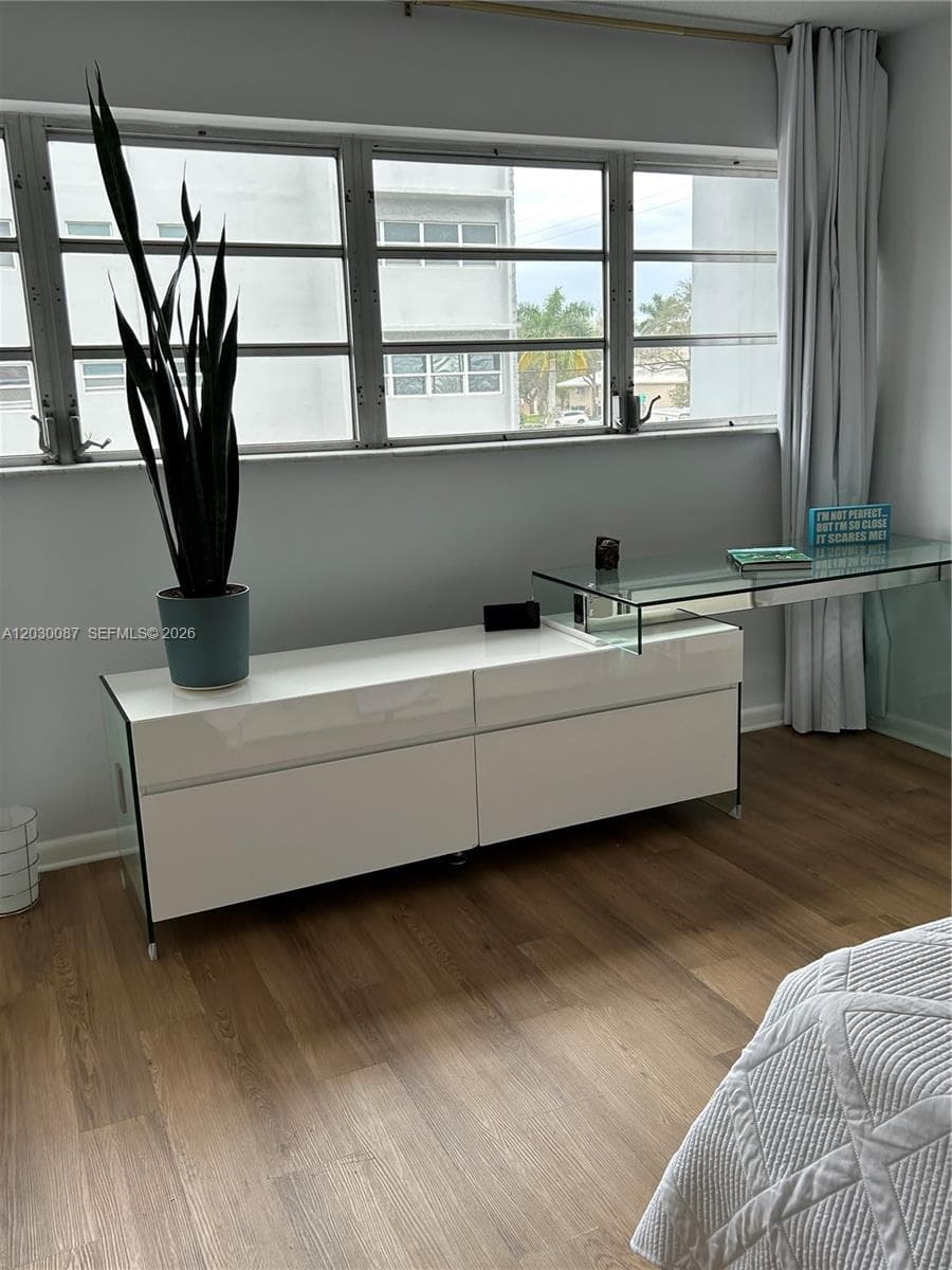 Master with access to balcony