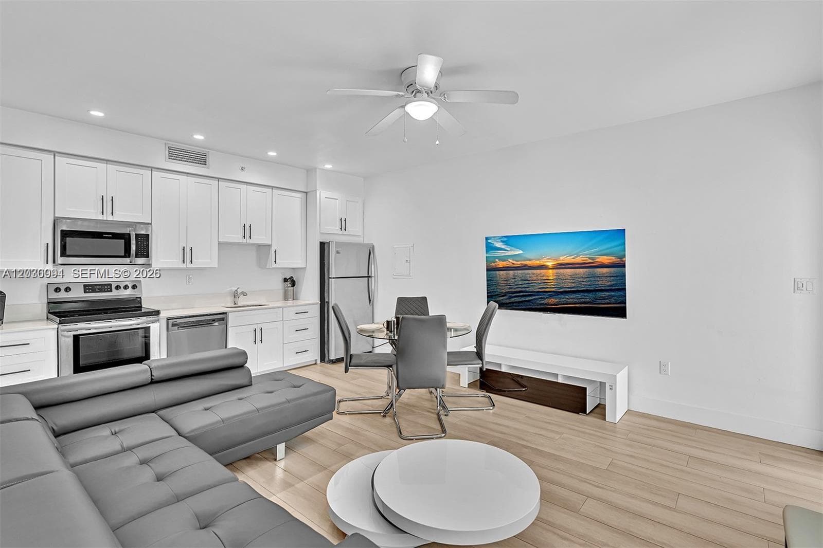 LENOX MANOR · #10 in Miami Beach - Photo 17
