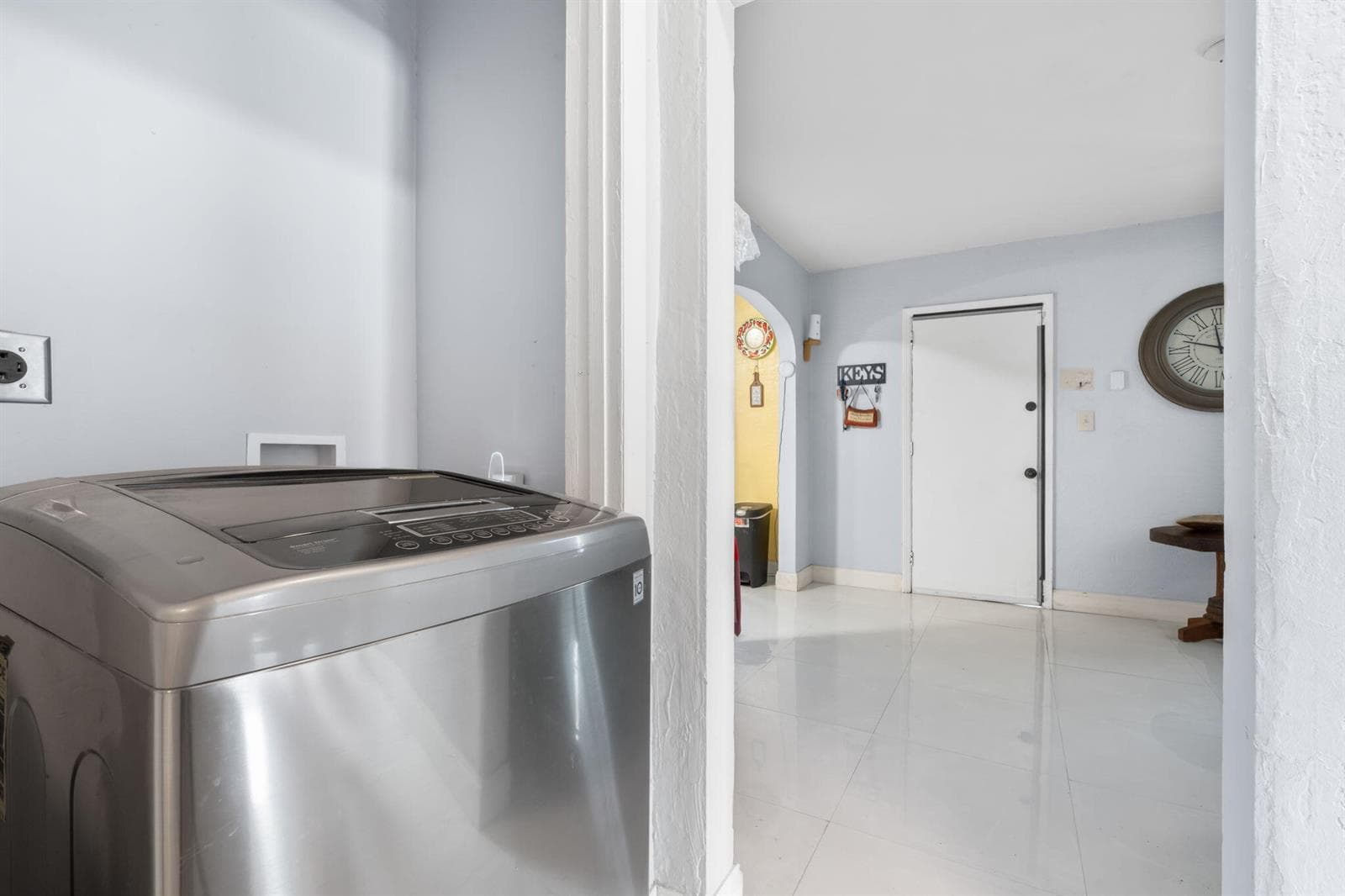 15-web-or-mls-2126 Washington St Hollywo