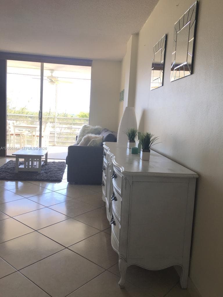 EASTERN SHORES WHITE HOUS · #611 in North Miami Beach - Photo 5