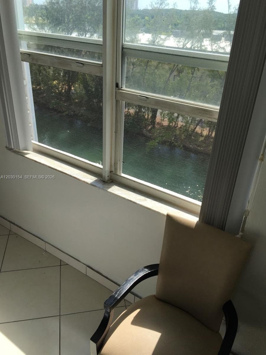 EASTERN SHORES WHITE HOUS · #611 in North Miami Beach - Photo 9