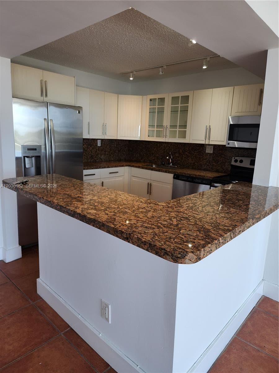 REEF EAST CONDO · #4J in North Miami Beach - Photo 16