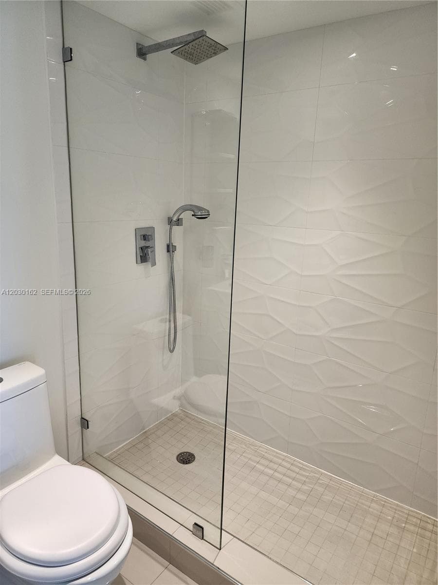 REEF EAST CONDO · #4J in North Miami Beach - Photo 12