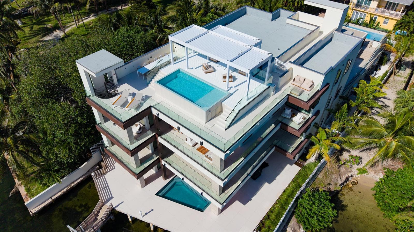 900 LAGO MAR