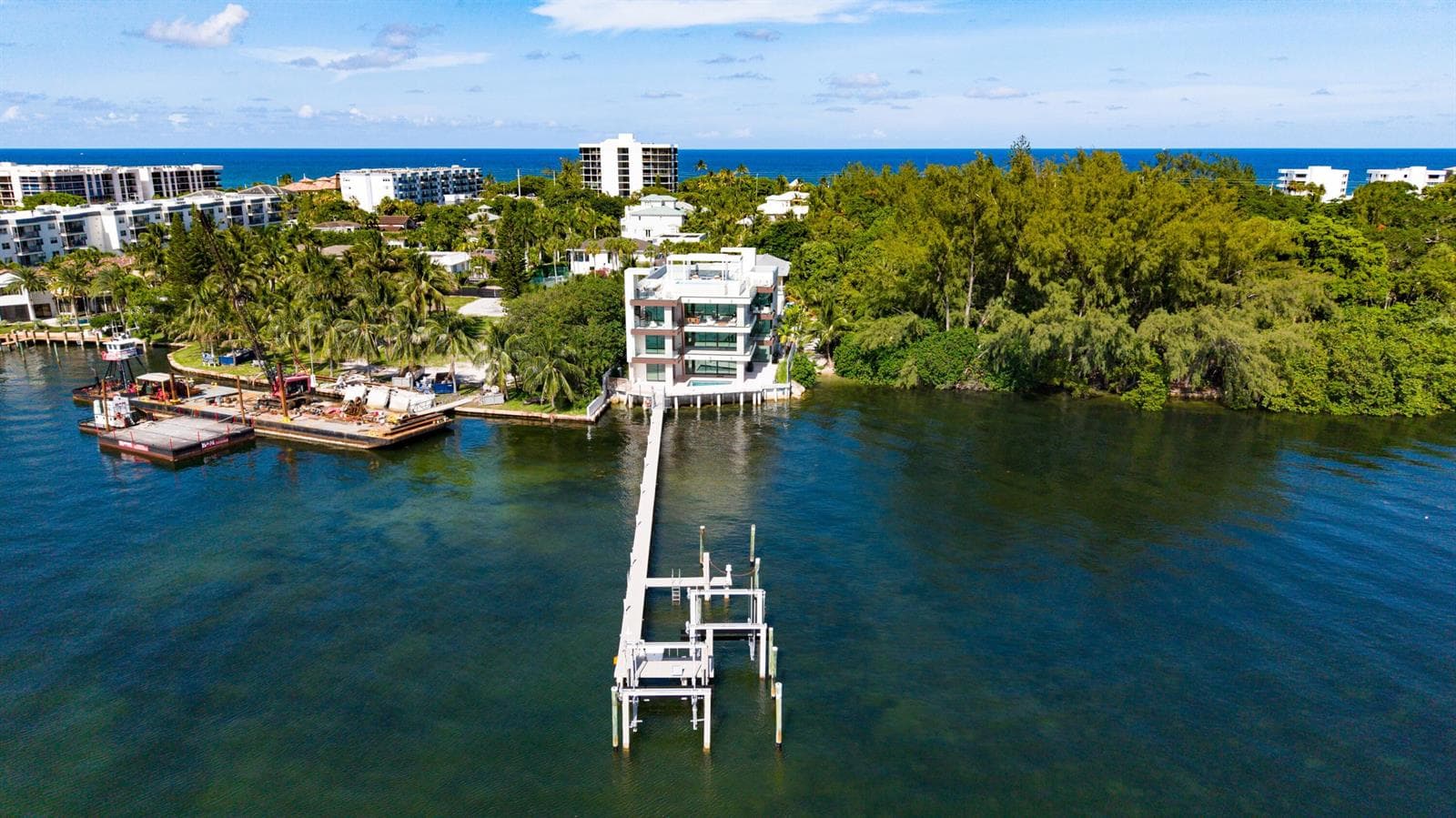 900 LAGO MAR