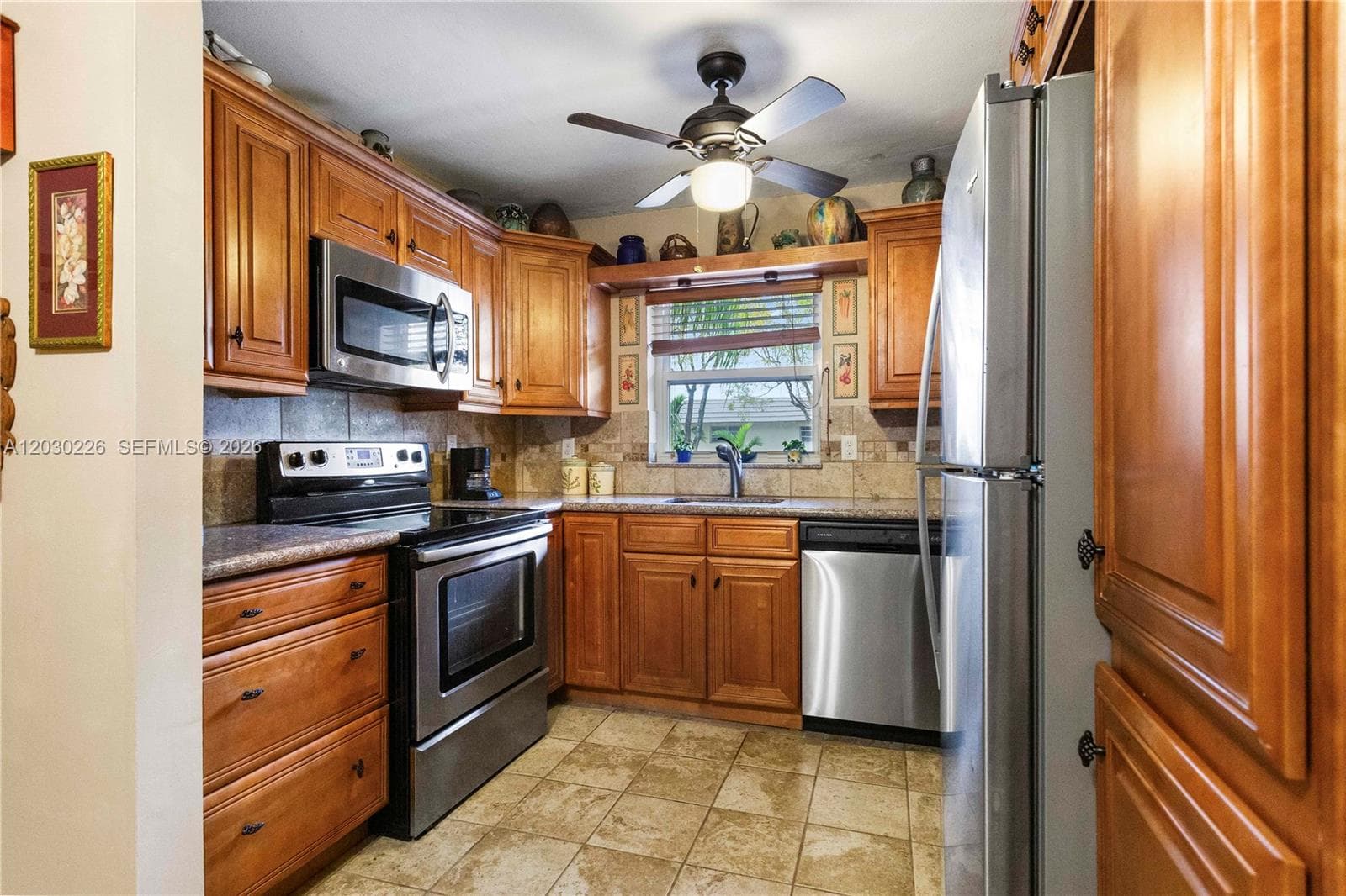 Santa Monica Condo · #205A in Hollywood - Photo 2