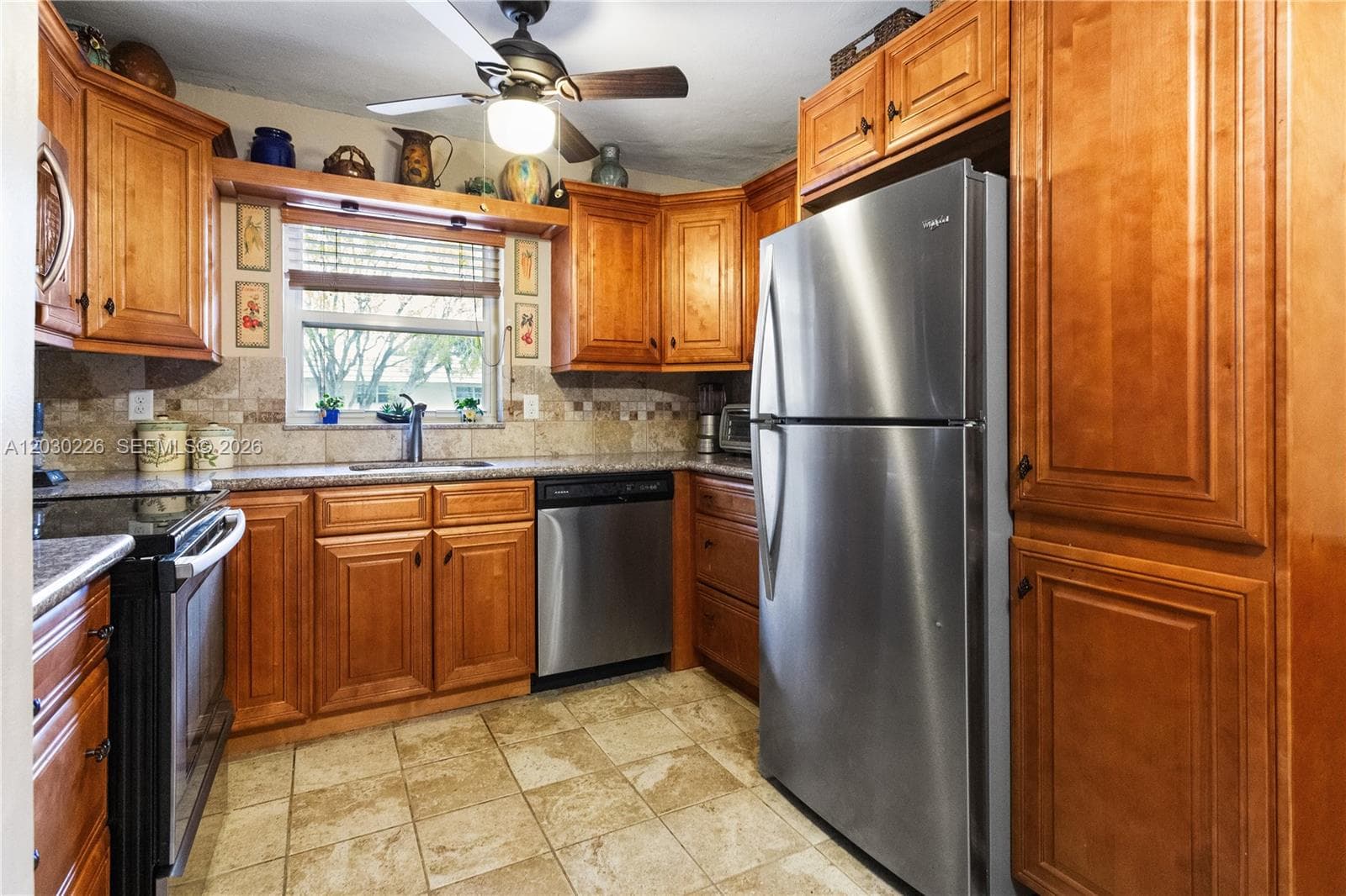 Santa Monica Condo · #205A in Hollywood - Photo 4