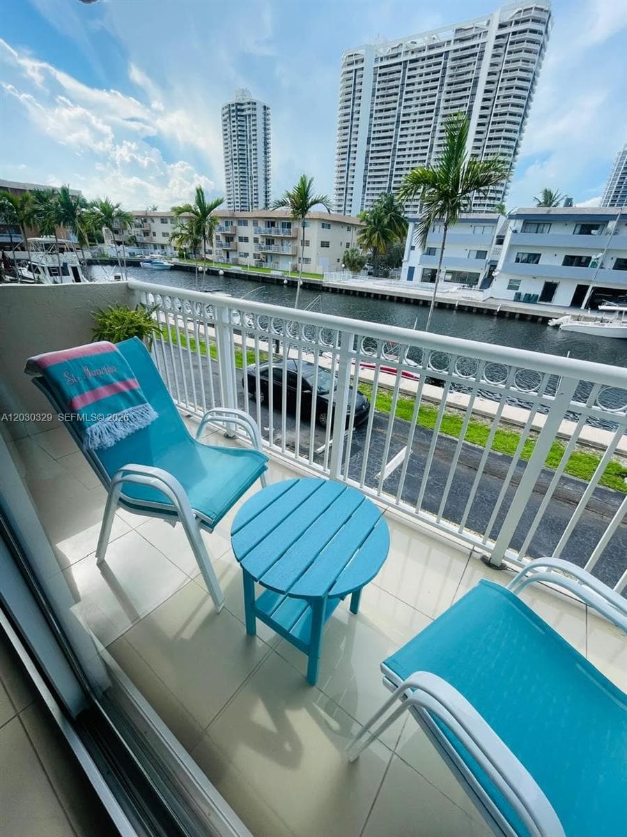 BAYVIEW POINT SOUTH CONDO · #202 in North Miami Beach - Photo 2
