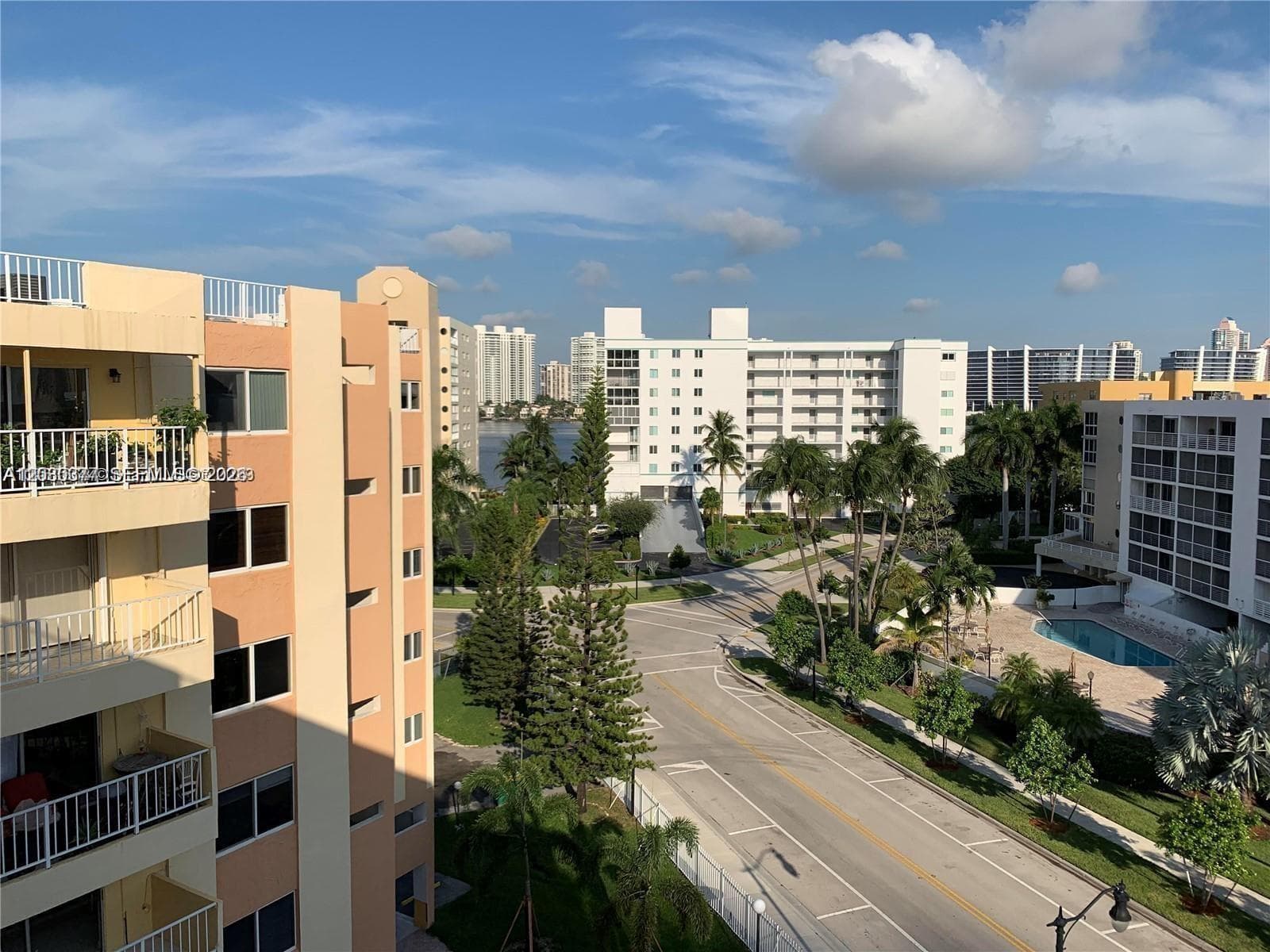 MARBELLA TOWER CONDO · #702 in Sunny Isles Beach - Photo 2
