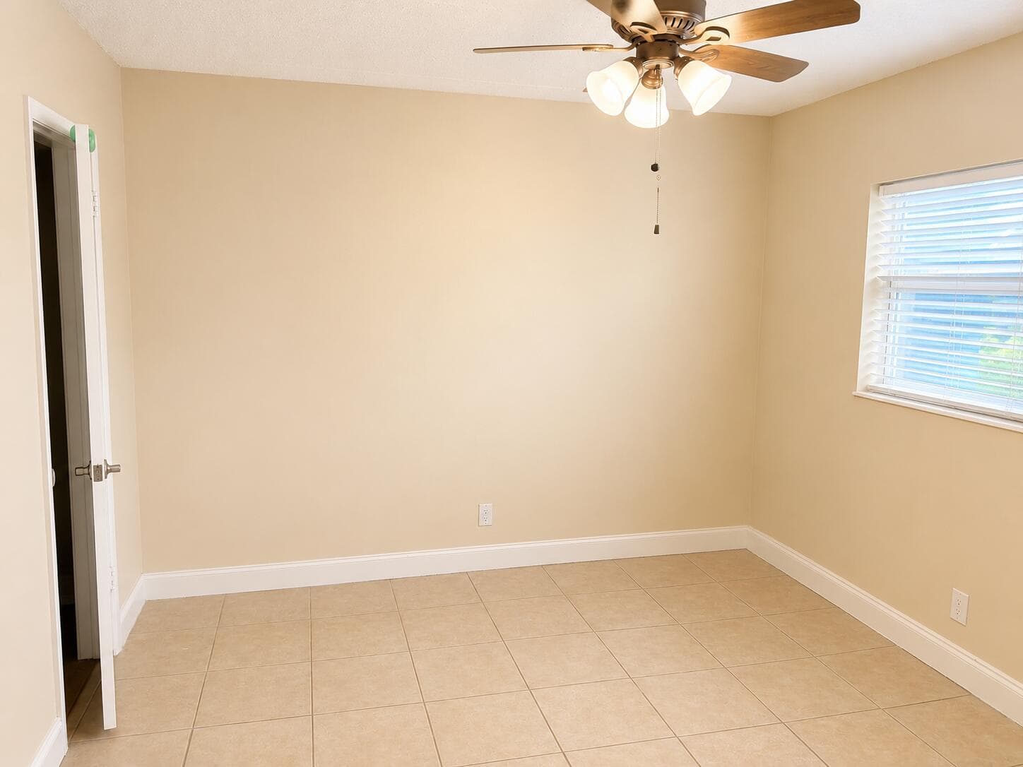 14_Bedroom