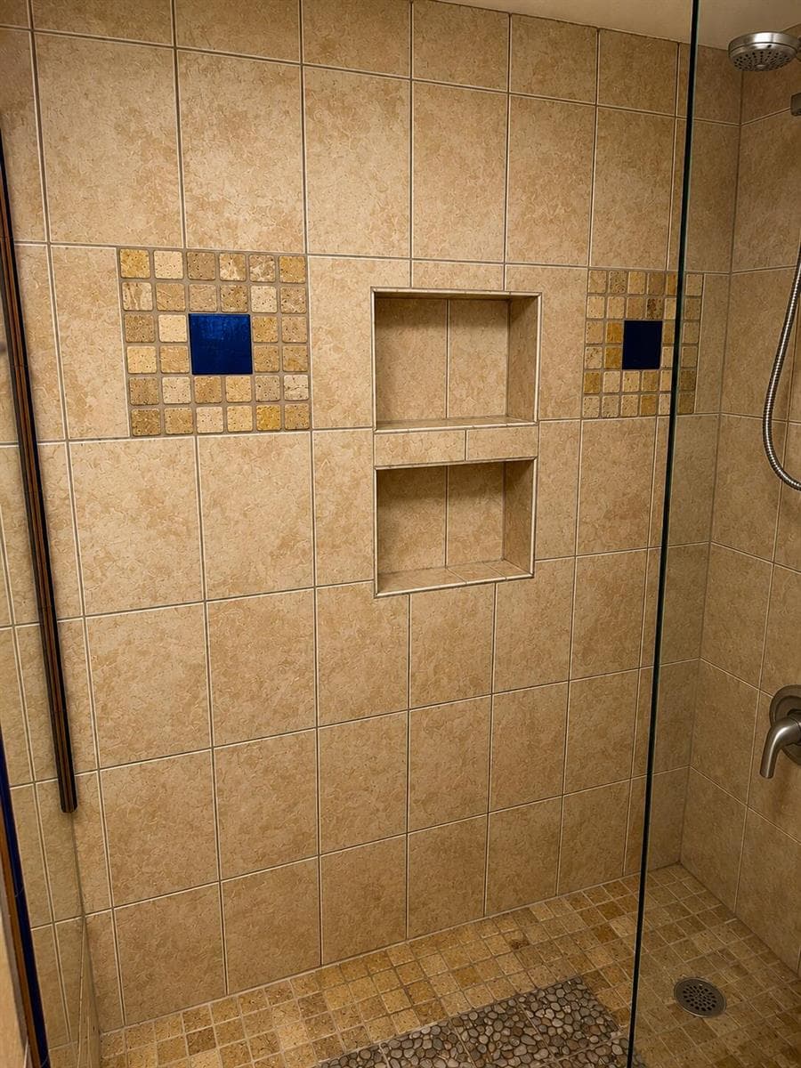 16_Shower