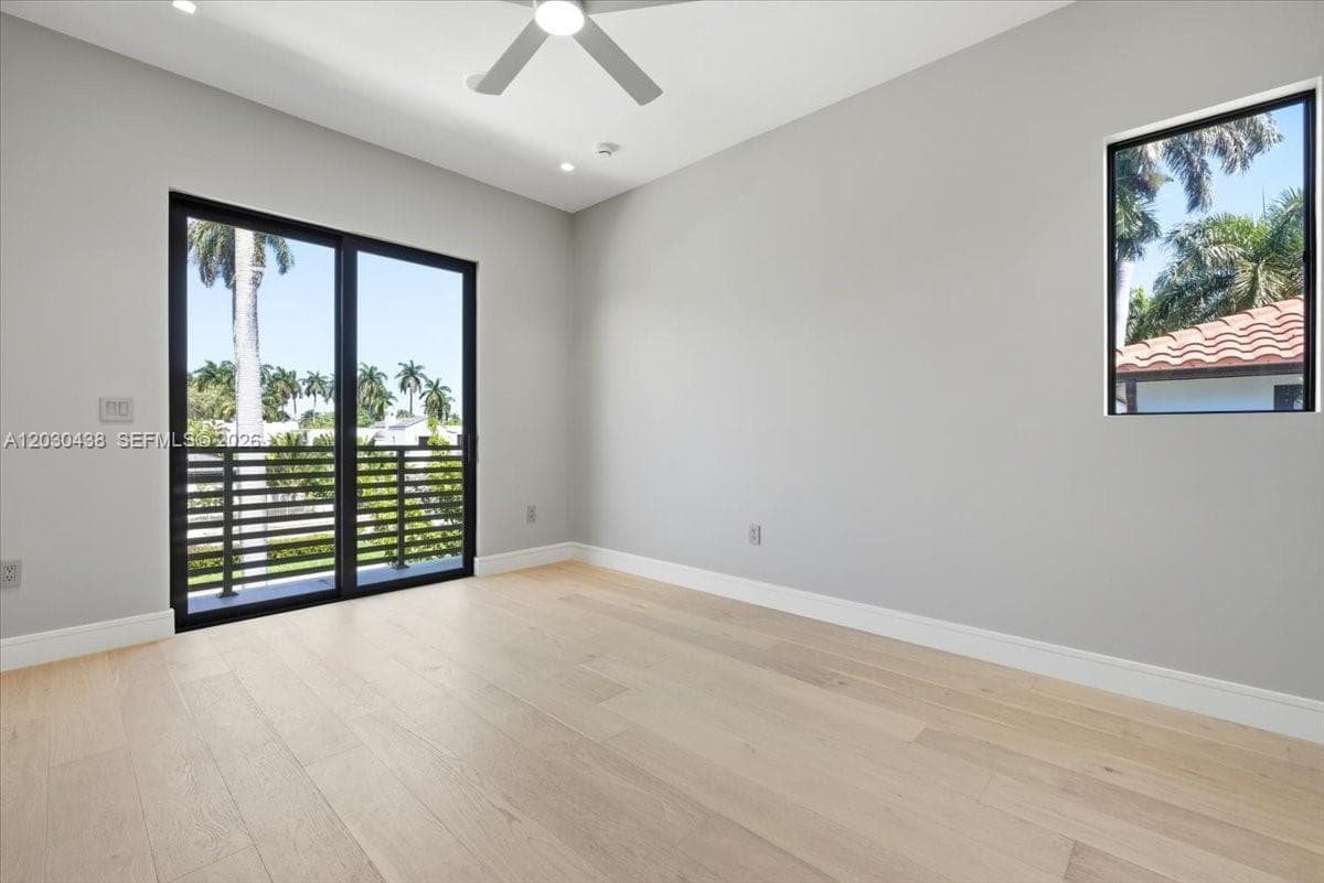 1380 Hollywood Blvd photo 20