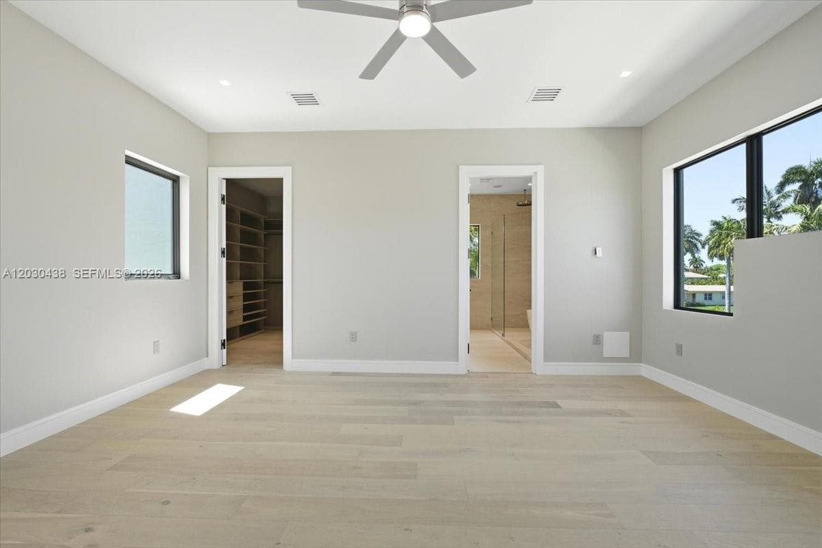 1380 Hollywood Blvd photo 34