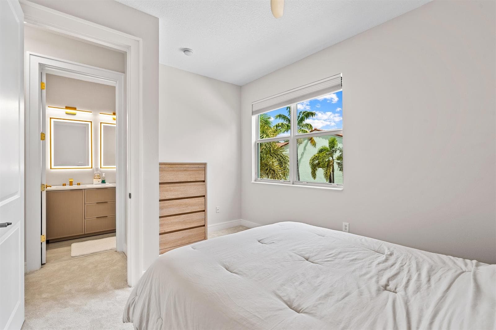 BEDROOM_1_OUT