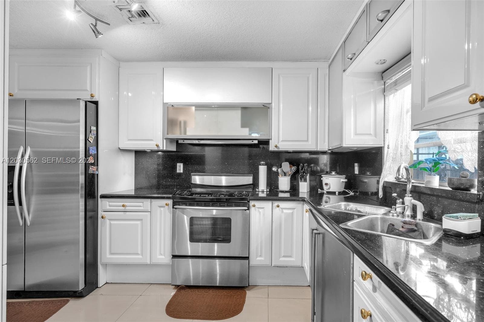 1320 SW 84th Ave photo 13