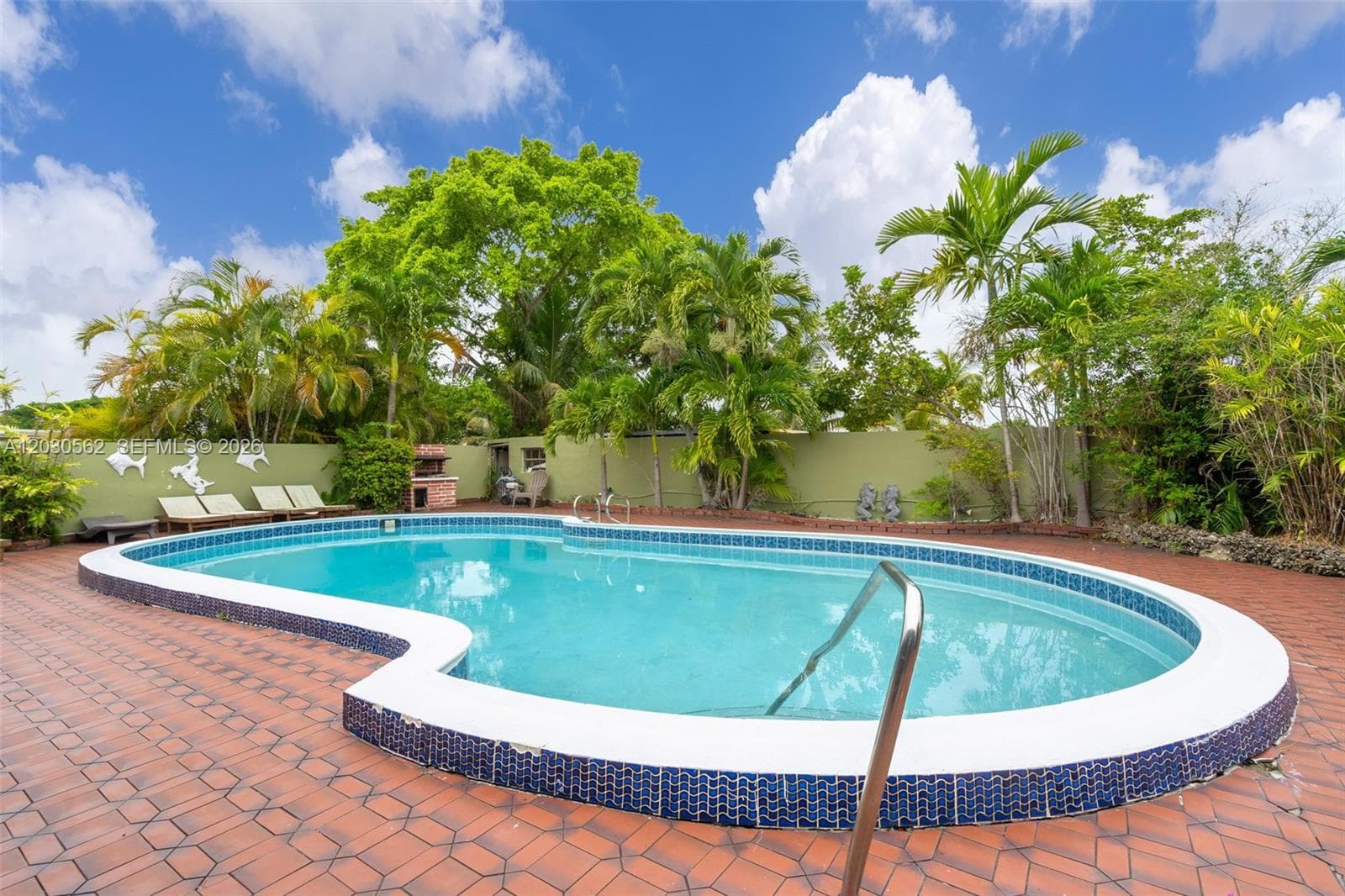 1320 SW 84th Ave photo 30