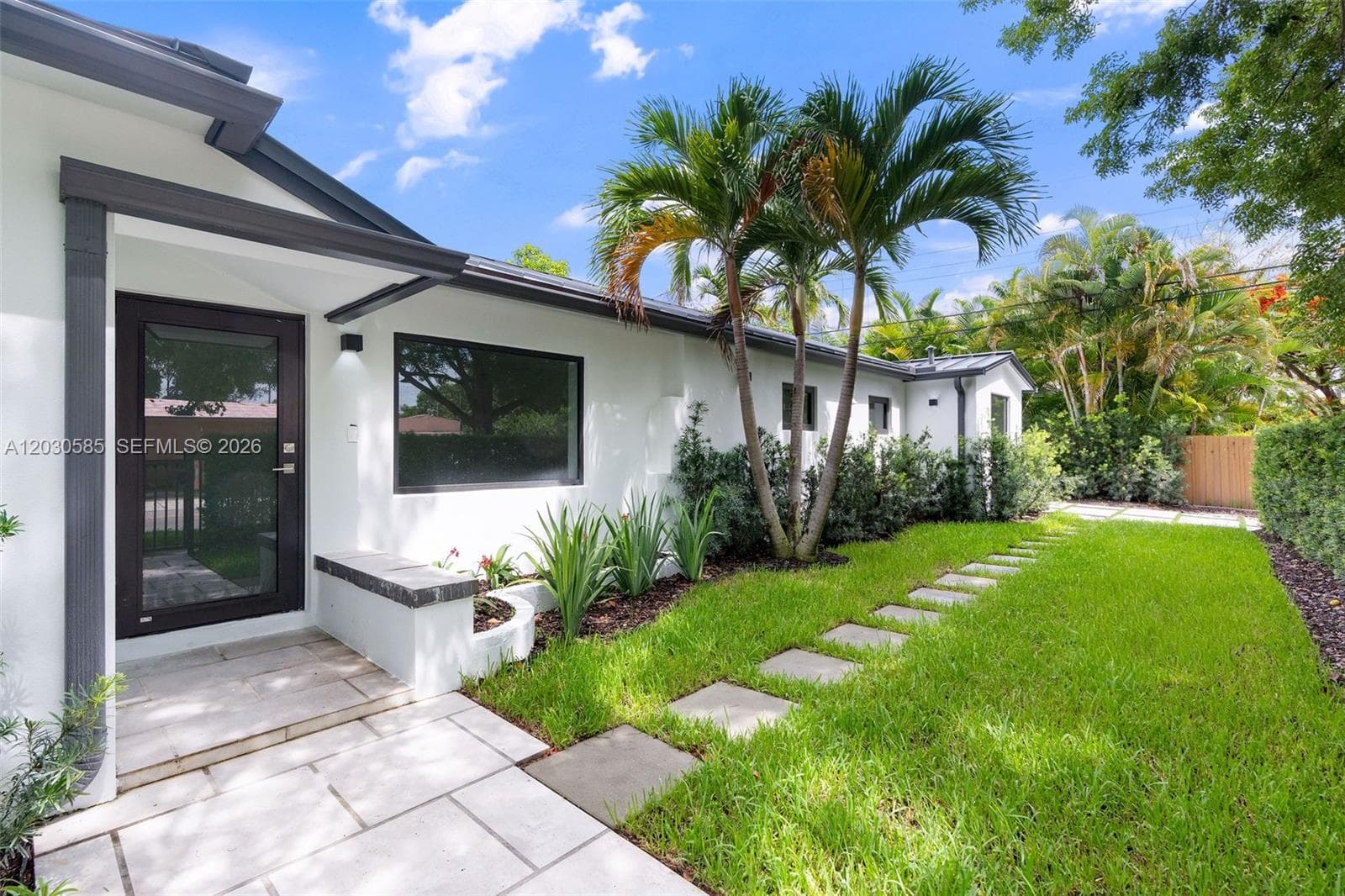 2286 SW 21st Ave photo 5