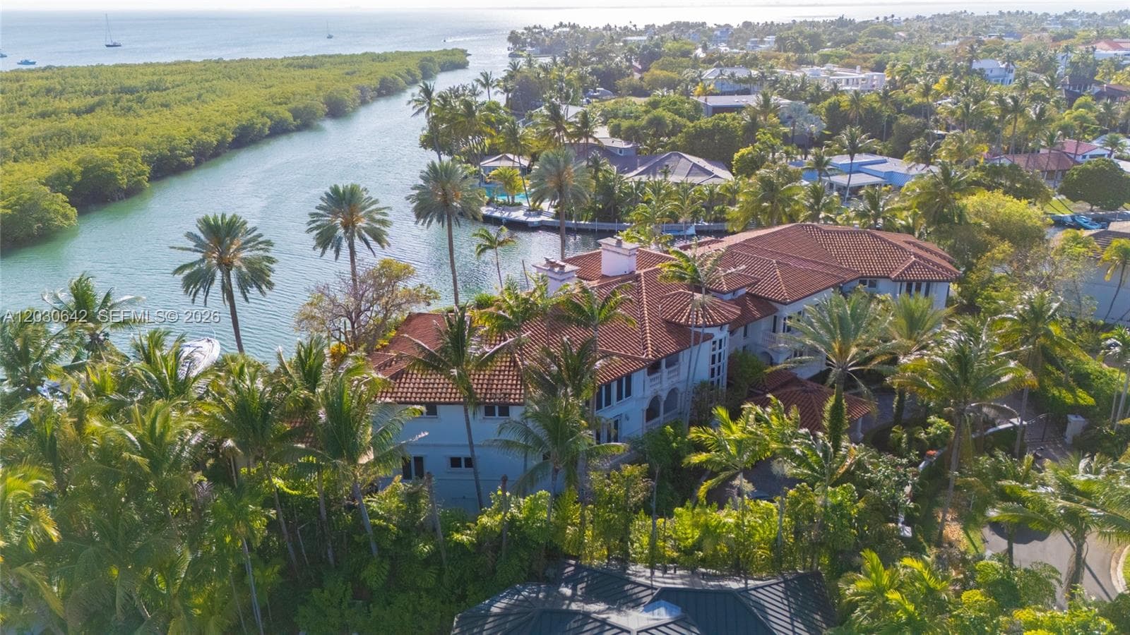 260 Cape Florida Dr photo 13