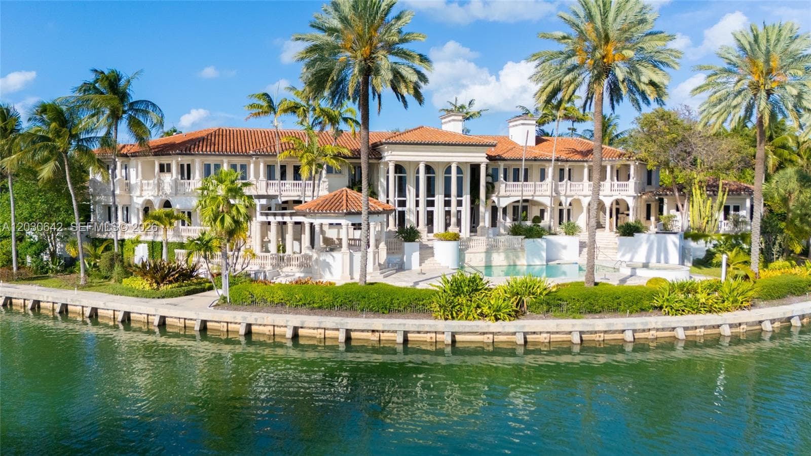 260 Cape Florida Dr photo 5