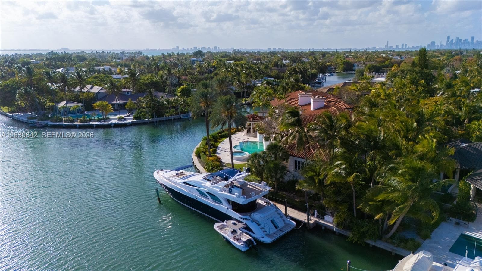 260 Cape Florida Dr photo 9