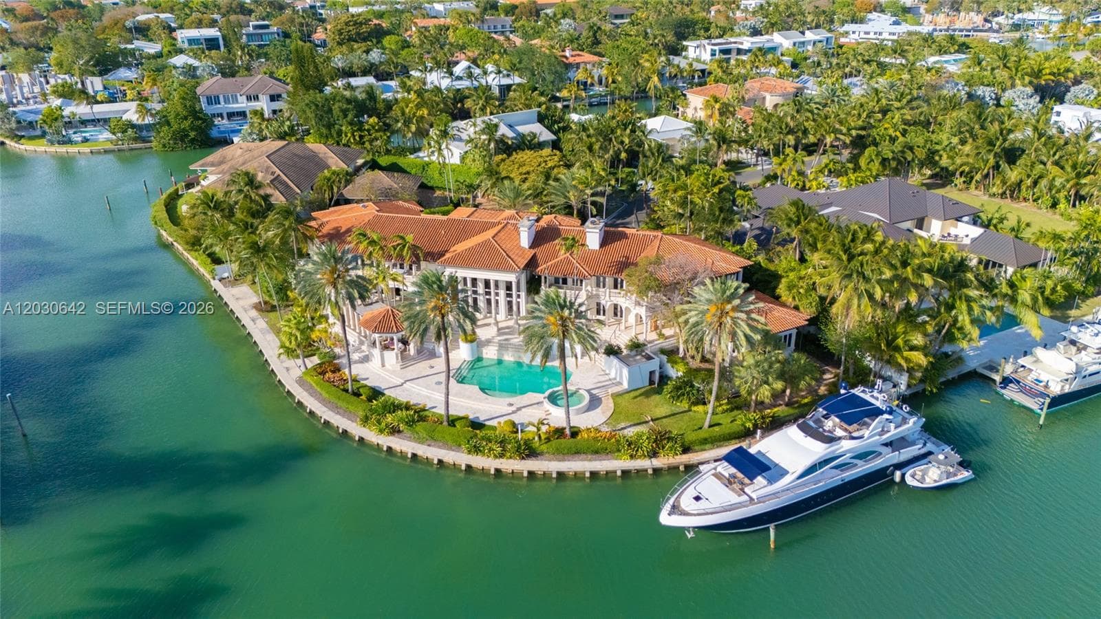 260 Cape Florida Dr photo 8