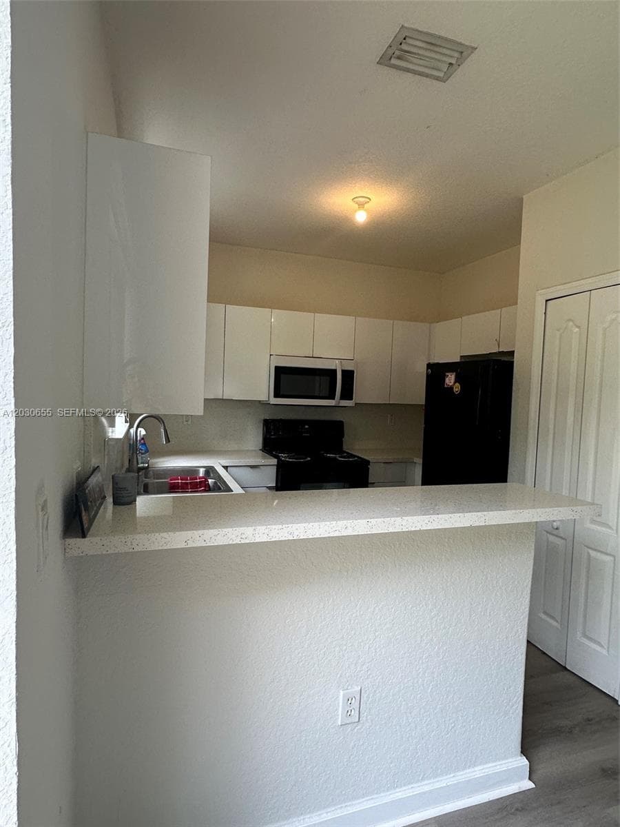 2330 SE 10th St #2330 photo 8
