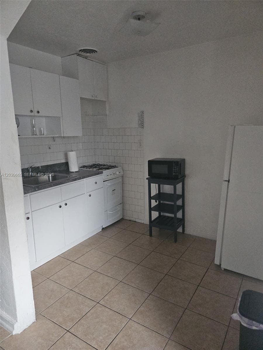 ATLANTIC SHORES DIXIE HIG · #2 in Hallandale Beach - Photo 1
